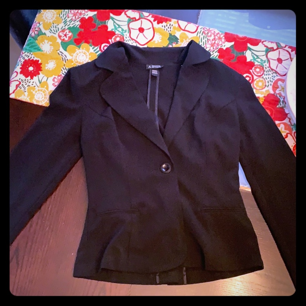 New A Byer small stretch black suit jacket